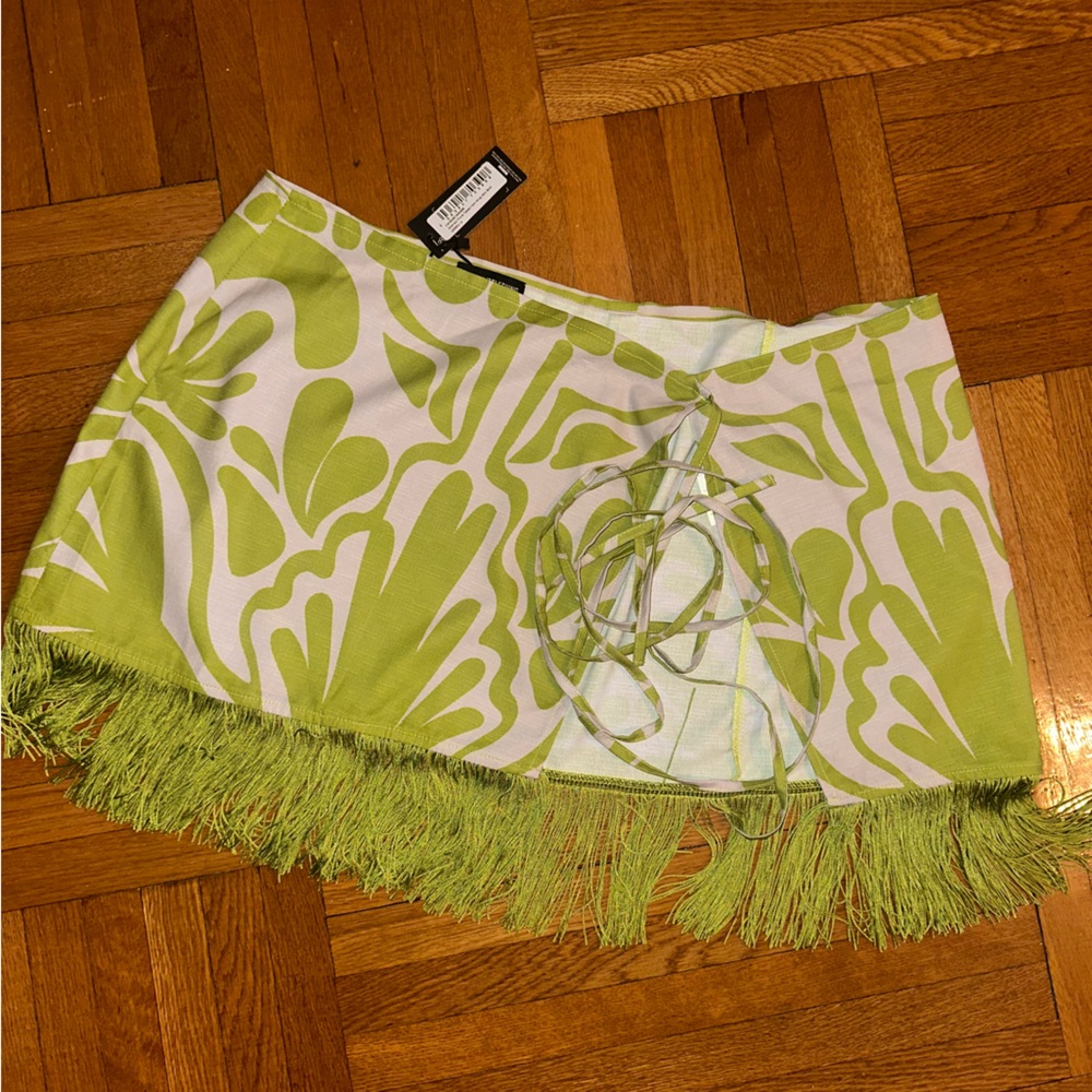 Green Abstract Floral Tassel Hem Wrap Mini Skirt - Picture 3 of 4